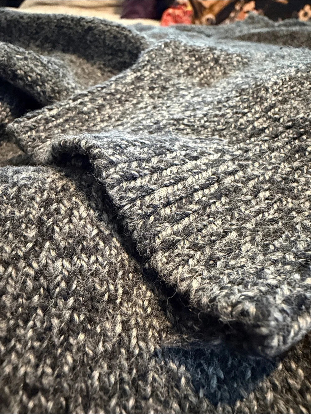 Banana Republic Men's Heather Charcoal Crewneck Sweater